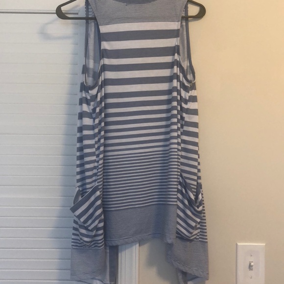French Laundry Sweaters - 💕 French Laundry sleeveless cardigan 💕